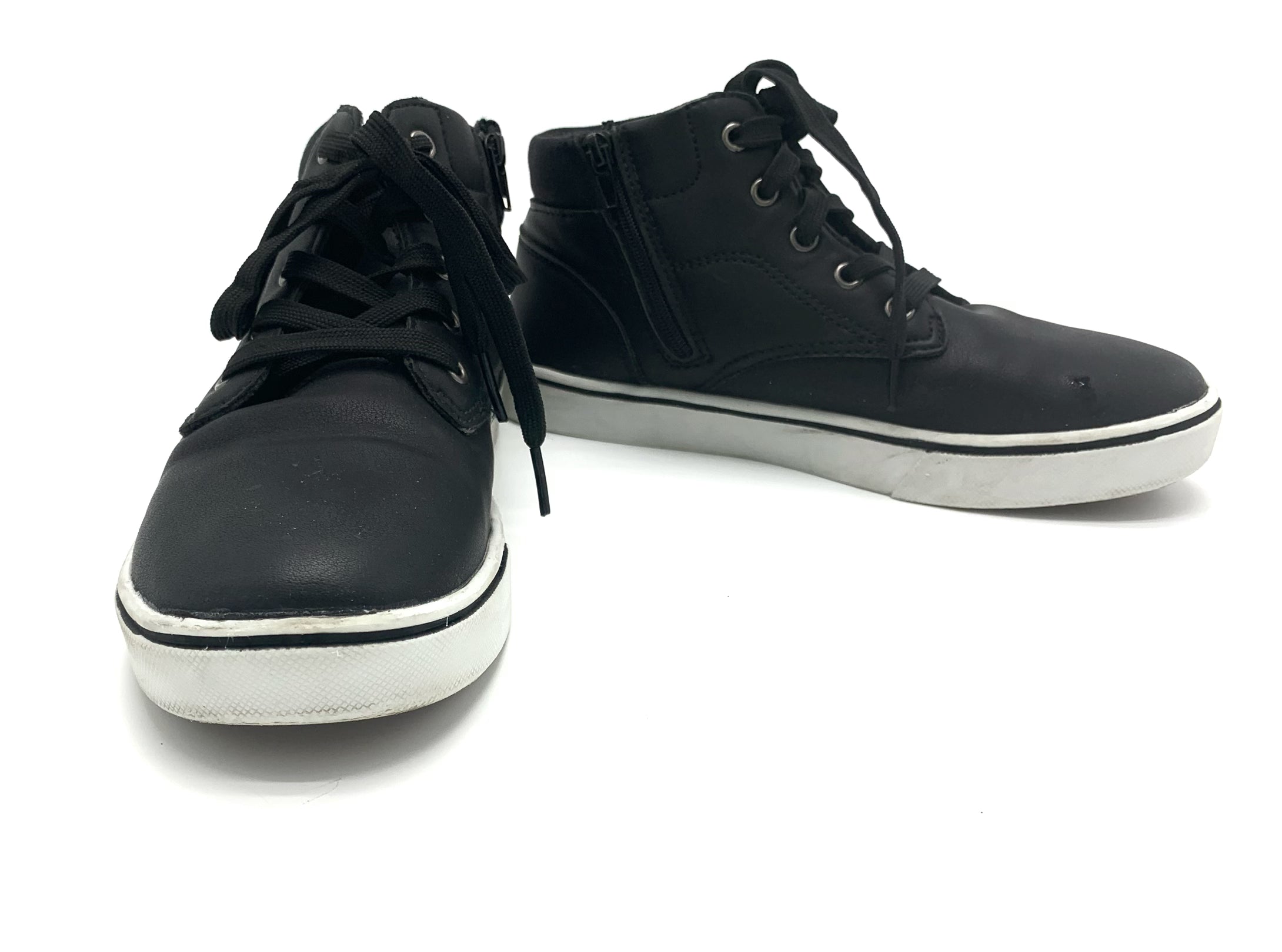 Perry ellis 2025 kids shoes